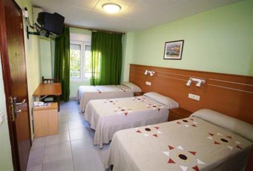 фото отеля Hotel-Restaurant Fonda el Camí Cambrils