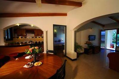 фото отеля Country Inn Bhimtal