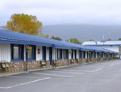 фото отеля Travelodge Lake George