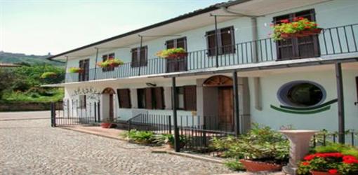 фото отеля Agriturismo Erbaluna La Morra