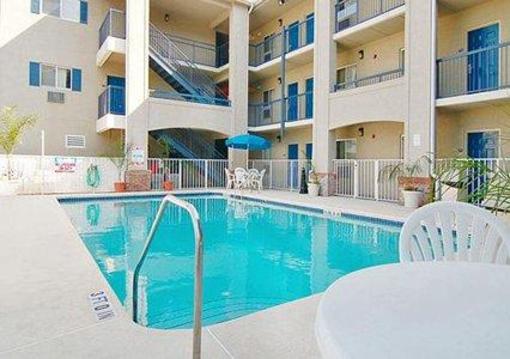 фото отеля Suburban Extended Stay Hotel Daytona Beach