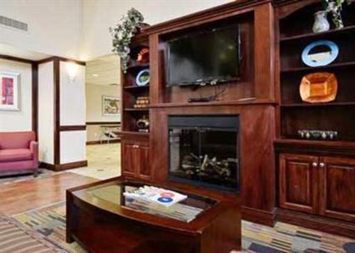 фото отеля Hampton Inn & Suites Muncie