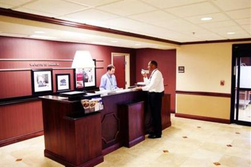 фото отеля Hampton Inn & Suites Muncie