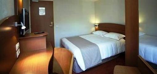фото отеля Kyriad Rennes Nord Hotel