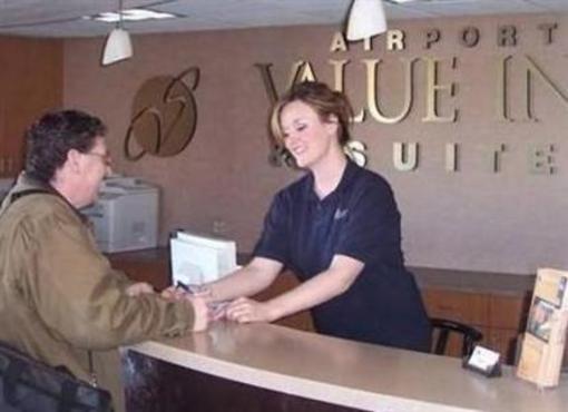 фото отеля Airport Value Inn & Suites