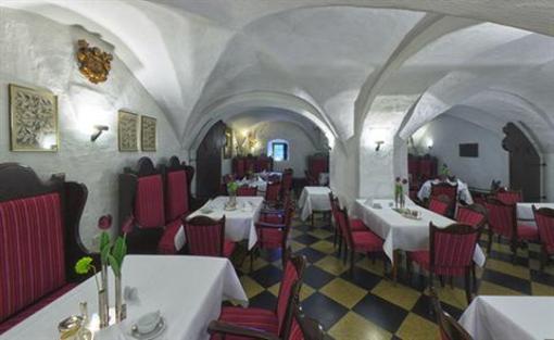 фото отеля Hotel Schloss Wilkinghege Münster