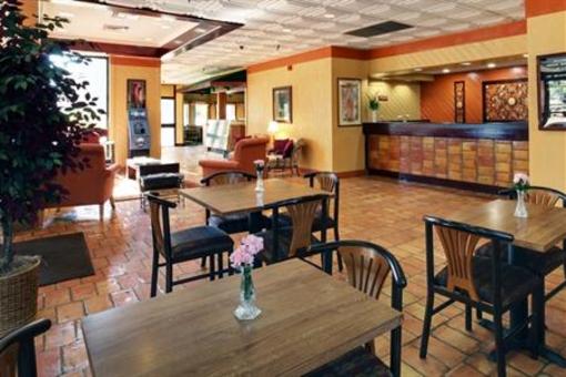 фото отеля Americas Best Value Inn & Suites Pensacola