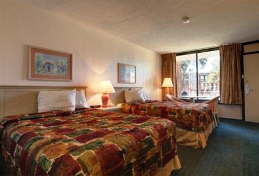 фото отеля Americas Best Value Inn & Suites Pensacola