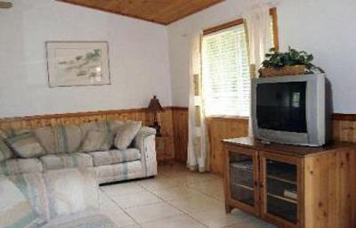фото отеля Sequoia Riverfront Cabins
