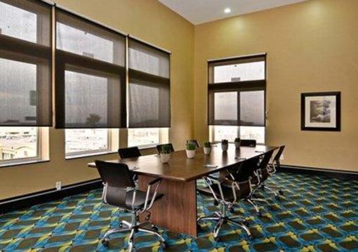 фото отеля Comfort Inn & Suites El Paso