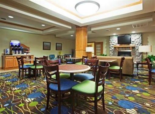 фото отеля Holiday Inn Express Hotel & Suites Antigo