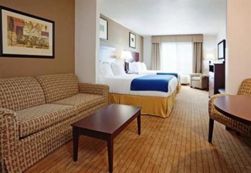 фото отеля Holiday Inn Express Hotel & Suites Antigo
