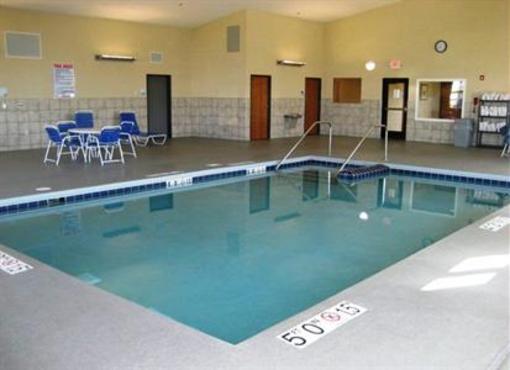 фото отеля Holiday Inn Express Hotel & Suites Antigo