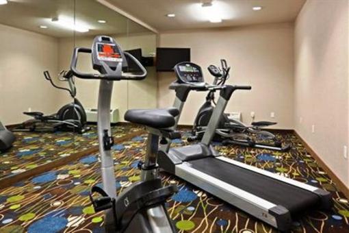 фото отеля Holiday Inn Express Hotel & Suites Antigo