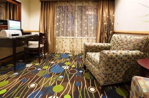 фото отеля Holiday Inn Express Hotel & Suites Antigo
