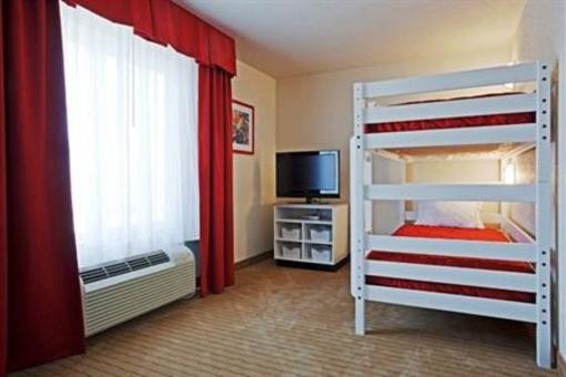фото отеля Holiday Inn Express Hotel & Suites Antigo