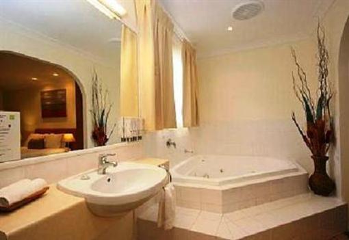 фото отеля BEST WESTERN Tuscany On Tor Motor Inn