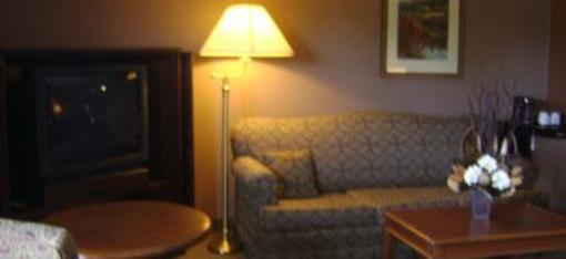 фото отеля Talbot Trail Inn & Suites