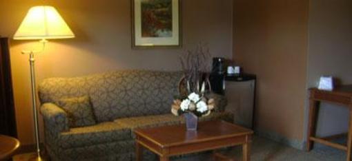 фото отеля Talbot Trail Inn & Suites