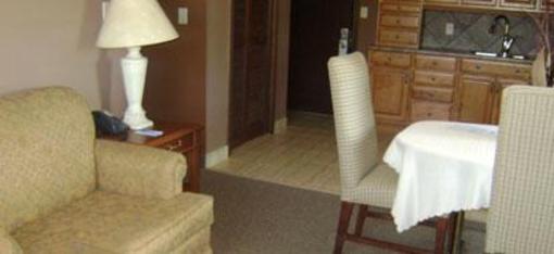фото отеля Talbot Trail Inn & Suites
