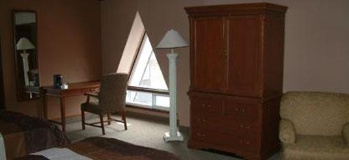 фото отеля Talbot Trail Inn & Suites