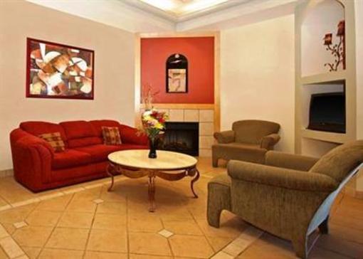 фото отеля Comfort Inn West