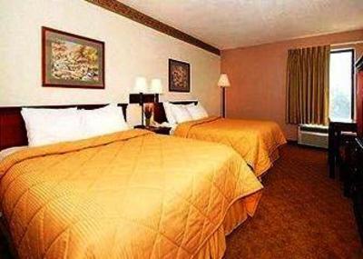 фото отеля Comfort Inn & Suites by Worlds of Fun