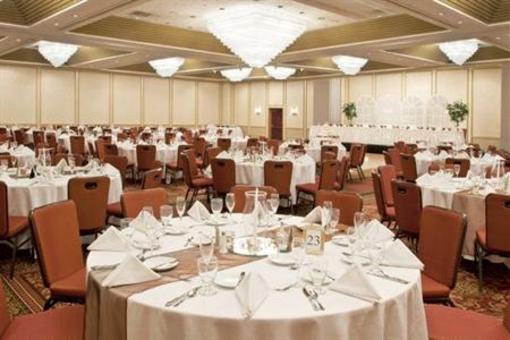 фото отеля Crowne Plaza Columbus North
