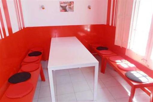 фото отеля Garden House Hostel Barcelona