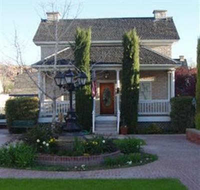 фото отеля Green Gate Village Historic Inn