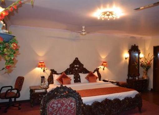 фото отеля Grand Sartaj Hotel New Delhi