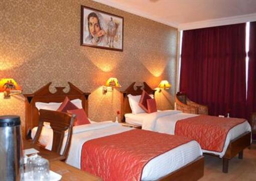 фото отеля Grand Sartaj Hotel New Delhi
