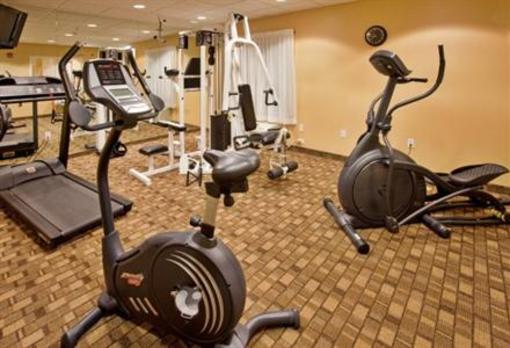 фото отеля Holiday Inn Express & Suites Wichita Airport