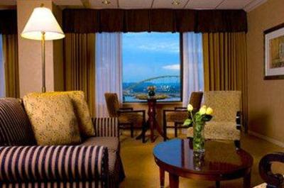 фото отеля Sheraton Station Square Hotel
