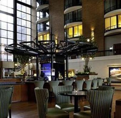 фото отеля Sheraton Station Square Hotel