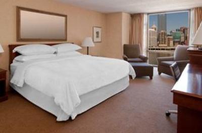 фото отеля Sheraton Station Square Hotel