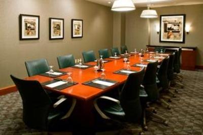фото отеля Sheraton Station Square Hotel