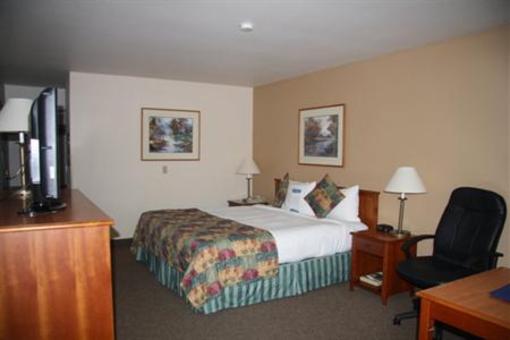 фото отеля Baymont Inn & Suites Kirkland
