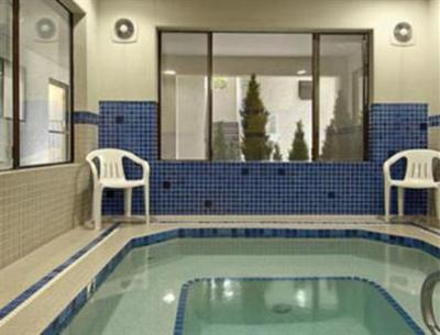 фото отеля Baymont Inn & Suites Kirkland