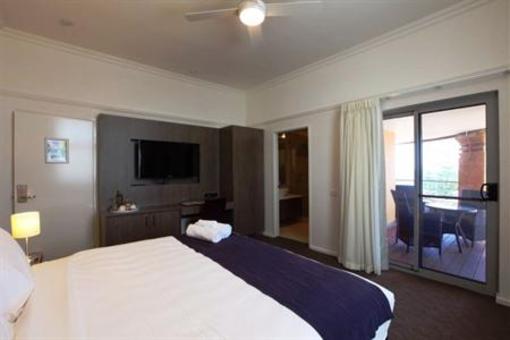 фото отеля Cottesloe Beach Hotel