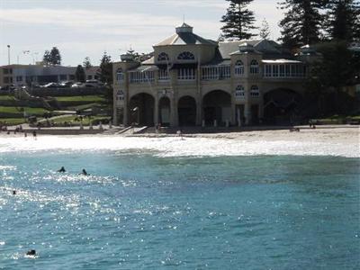 фото отеля Cottesloe Beach Hotel