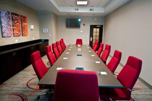 фото отеля Holiday Inn Express Hotel & Suites Columbus - Easton