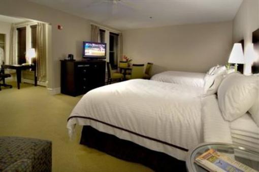 фото отеля Centennial Inn Concord (New Hampshire)