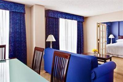 фото отеля Sheraton Suites Country Club Plaza