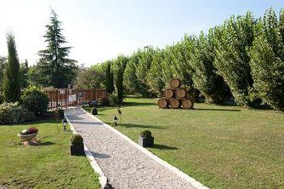 фото отеля Hotel Adelie Montagny-les-Beaune