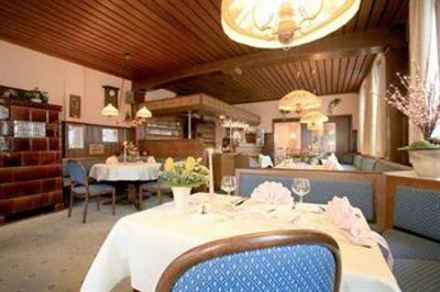 фото отеля Acht Linden Hotel