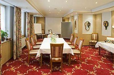 фото отеля Acht Linden Hotel