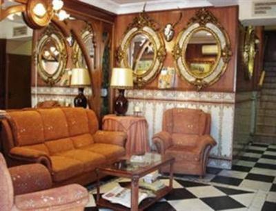 фото отеля Hostal Santa Marta Aranjuez