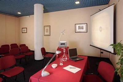 фото отеля Nettuno Hotel Bologna