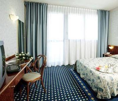 фото отеля Nettuno Hotel Bologna